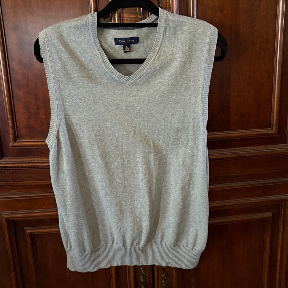 Club Room Cotton Grey V Neck sweater Vest  Size M